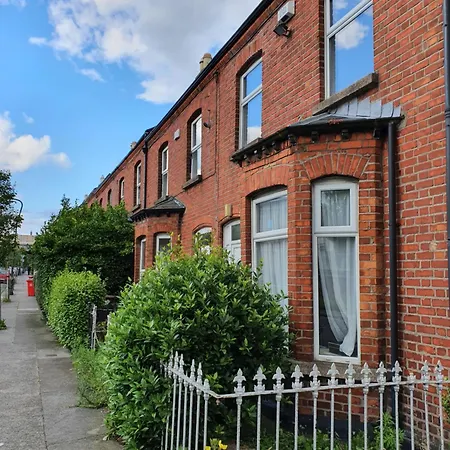 Cozy Double In Shared House R4 With Desk, Drumcondra, Dublin